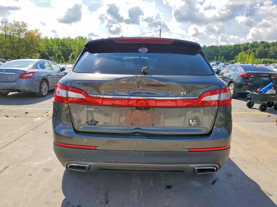 Foto 6 de la subasta – 2017 LINCOLN MKX con VIN 2LMPJ6LR2HBL16924