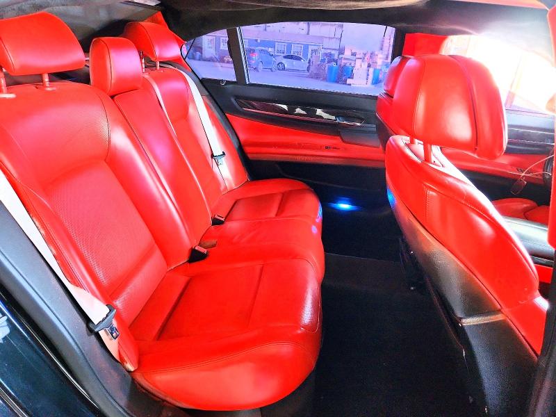 Photo 10 from auction – 2012 BMW 750 with VIN WBAKB8C55CC962822