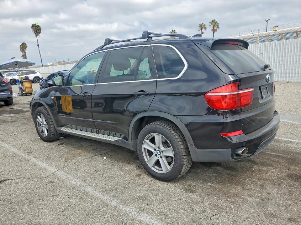 Photo 2 from auction – 2013 BMW X5 with VIN 5UXZW0C55D0B94576