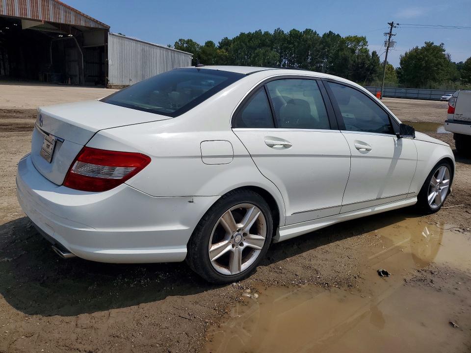 Photo 3 from auction – 2010 MERCEDES-BENZ C with VIN WDDGF5EB7AR088391