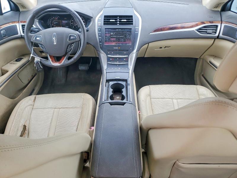 Zdjęcie 8 z aukcji – 2014 LINCOLN MKZ z VIN 3LN6L2G99ER808044