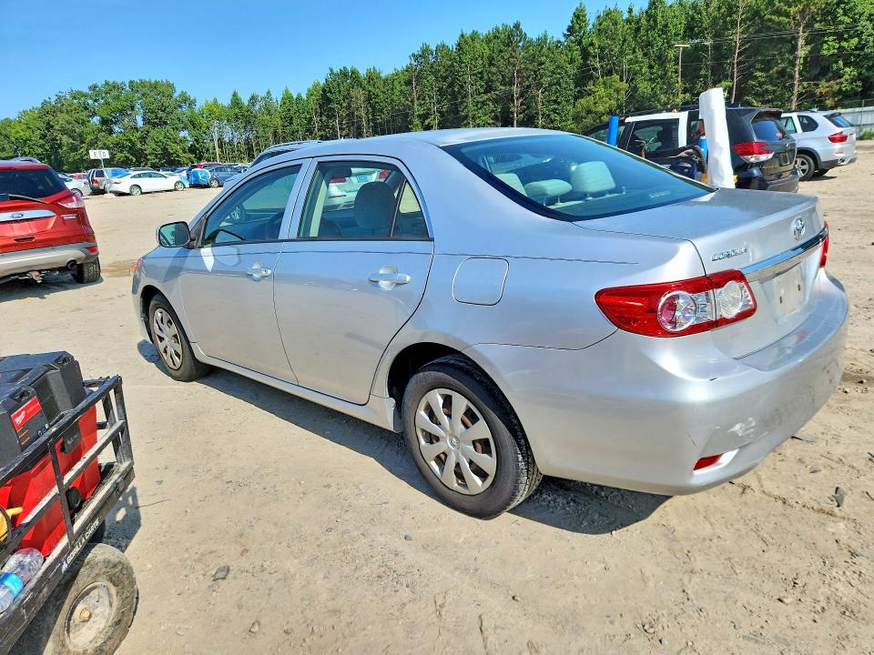 Photo 2 from auction – 2013 TOYOTA COROLLA with VIN JTDBU4EE9DJ122428