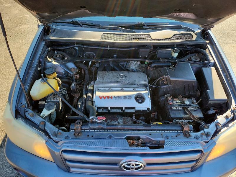 Photo 12 from auction – 2004 TOYOTA HIGHLANDER with VIN JTEEP21A940007678