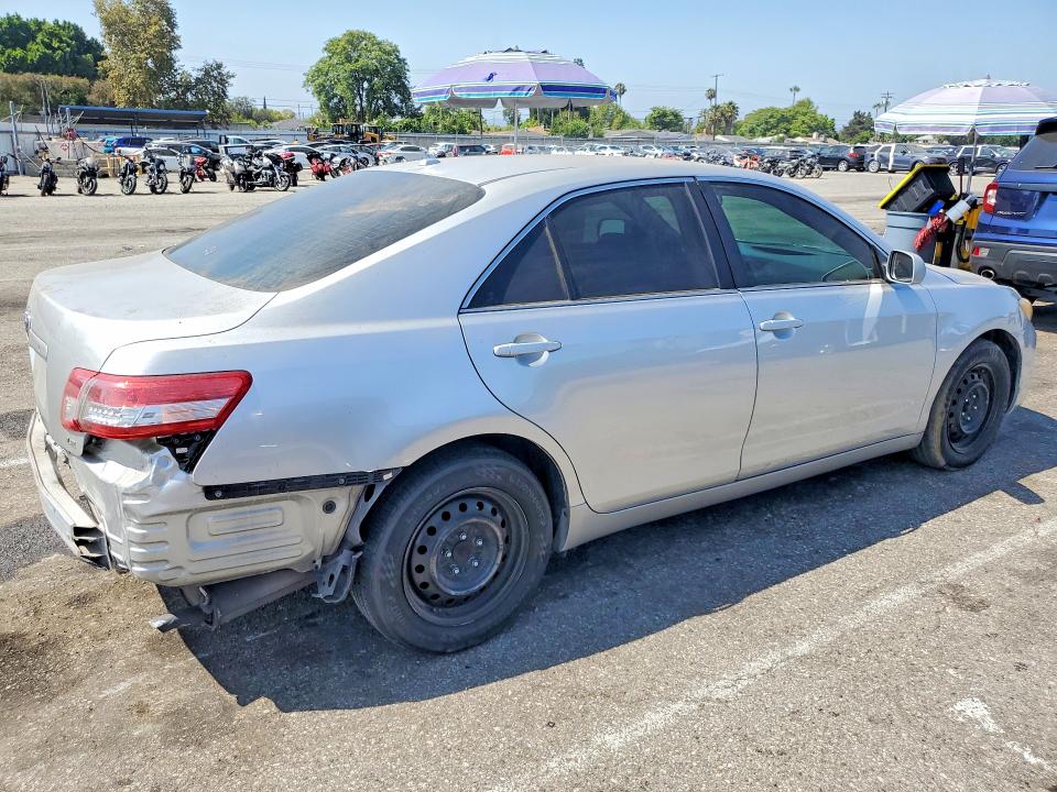 Photo 3 from auction – 2011 TOYOTA CAMRY with VIN 4T1BF3EK0BU173771
