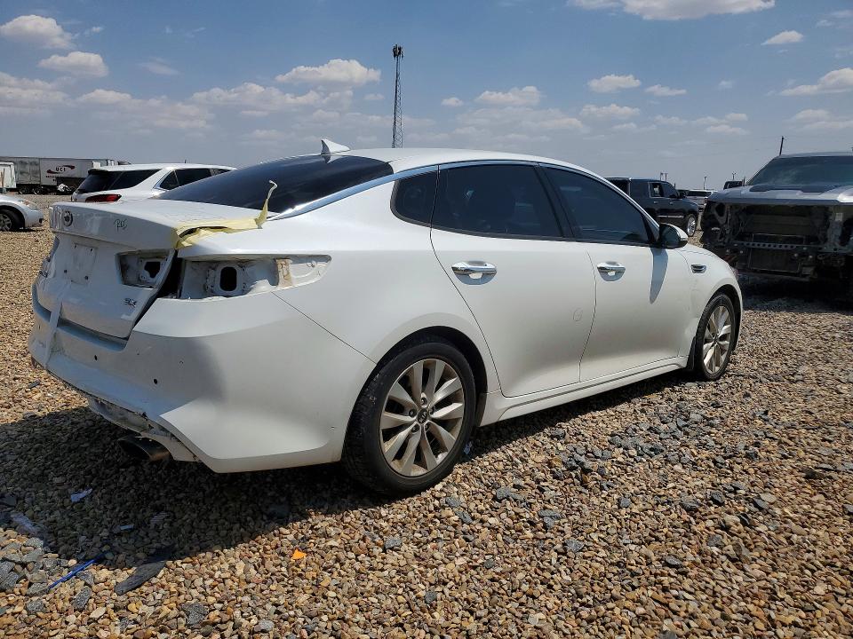 Фото 3 с аукциона – 2018 KIA OPTIMA с VIN 5XXGU4L34JG220905