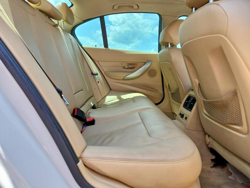 Photo 10 from auction – 2013 BMW 328 with VIN WBA3B5G53DNS01676