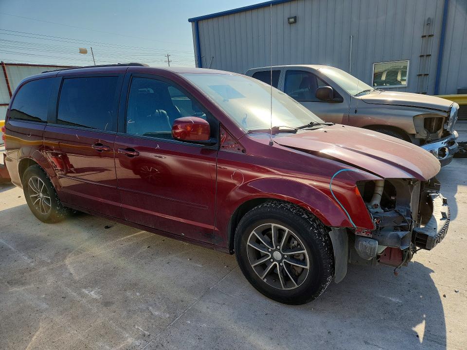 Photo 4 from auction – 2017 DODGE GRAND CARAVAN with VIN 2C4RDGEG1HR557415