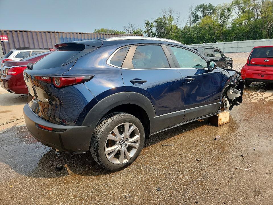 Photo 3 from auction – 2022 MAZDA CX-30 with VIN 3MVDMBCL7NM432305