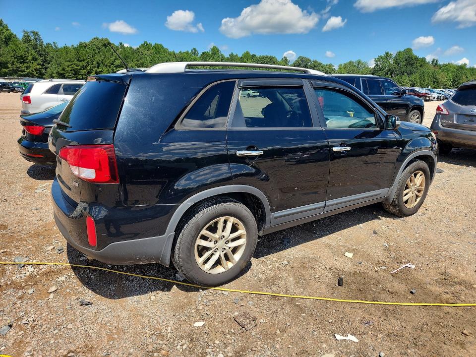 Photo 3 from auction – 2015 KIA SORENTO with VIN 5XYKT4A63FG655363