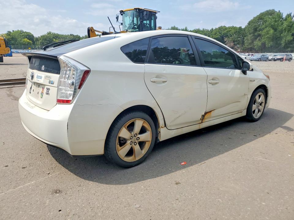 Photo 3 from auction – 2010 TOYOTA PRIUS with VIN JTDKN3DU7A0073036
