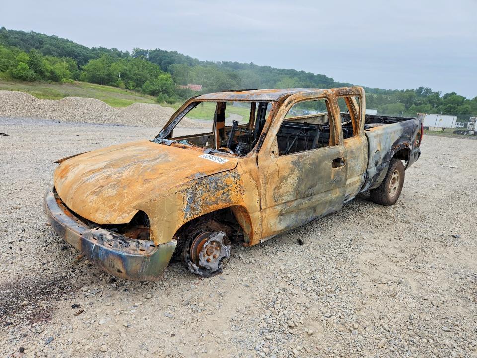 GMC NEW SIERRA 2001 with VIN 2GTEK19T011305538 - Photo from auction