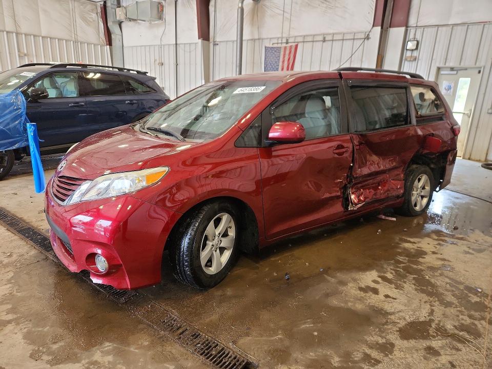 2016 TOYOTA SIENNA - Търг №64516386