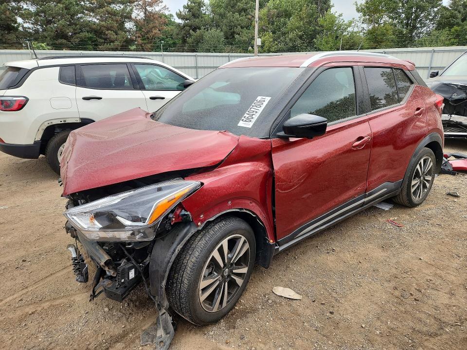 NISSAN KICKS 2019 with VIN 3N1CP5CU4KL556020 - Photo from auction