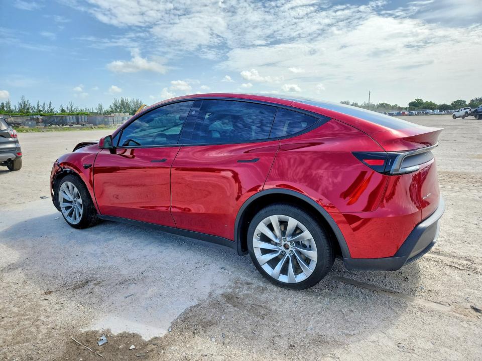 Снимка 2 от търг – 2026 TESLA MODEL Y с VIN 7SAYGDEE6TA380719