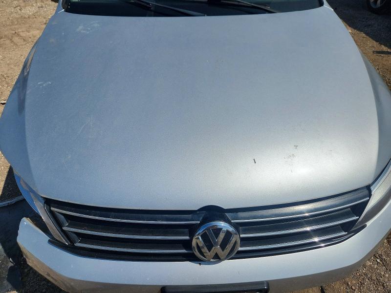 Photo 11 from auction – 2015 VOLKSWAGEN JETTA with VIN 3VWD07AJ6FM257989