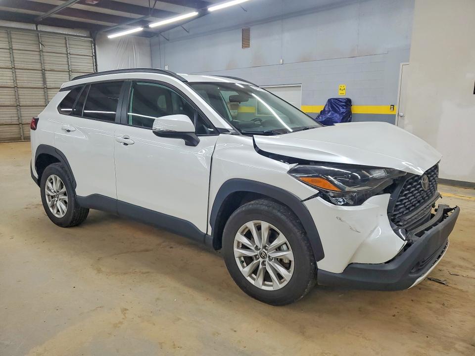 Photo 4 from auction – 2022 TOYOTA COROLLA CROSS with VIN 7MUBAABG2NV030293