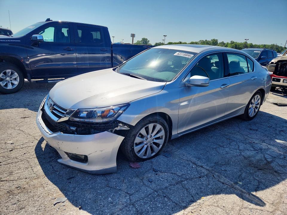 HONDA ACCORD 2015 with VIN 1HGCR3F80FA022618 - Photo from auction