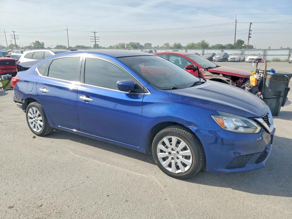 Photo 4 from auction – 2017 NISSAN SENTRA with VIN 3N1AB7AP5HY268260
