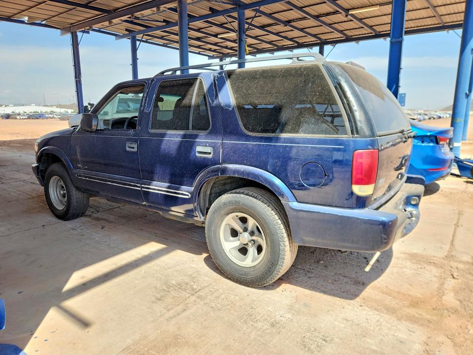 Photo 2 from auction – 2002 CHEVROLET BLAZER with VIN 1GNCS13W22K229811