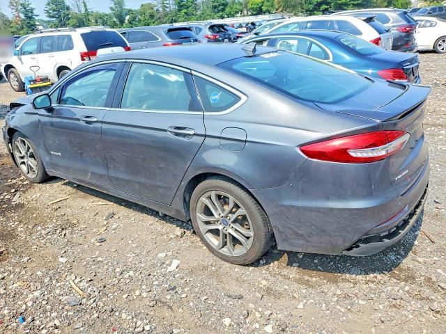 Photo 2 from auction – 2019 FORD FUSION with VIN 3FA6P0RU2KR162894