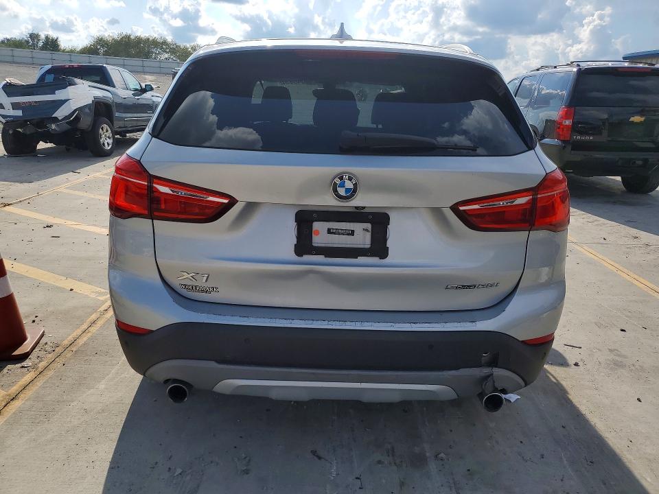 Photo 6 from auction – 2018 BMW X1 with VIN WBXHU7C38J3H43856