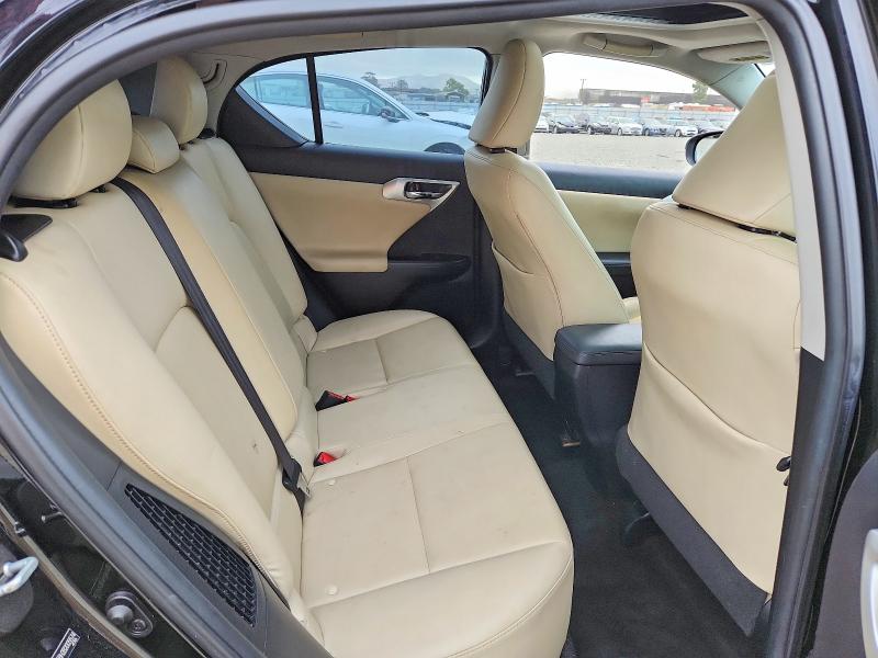 Photo 10 from auction – 2011 LEXUS CT with VIN JTHKD5BH2B2005574