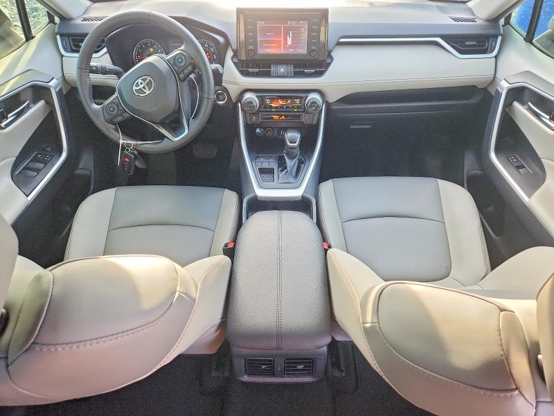 Photo 8 from auction – 2019 TOYOTA RAV4 with VIN 2T3C1RFV4KW050562