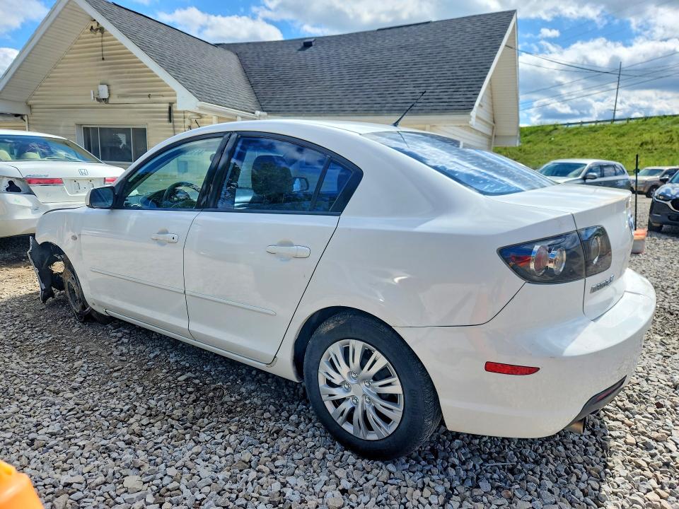 Photo 2 from auction – 2007 MAZDA 3 with VIN JM1BK12F071642152