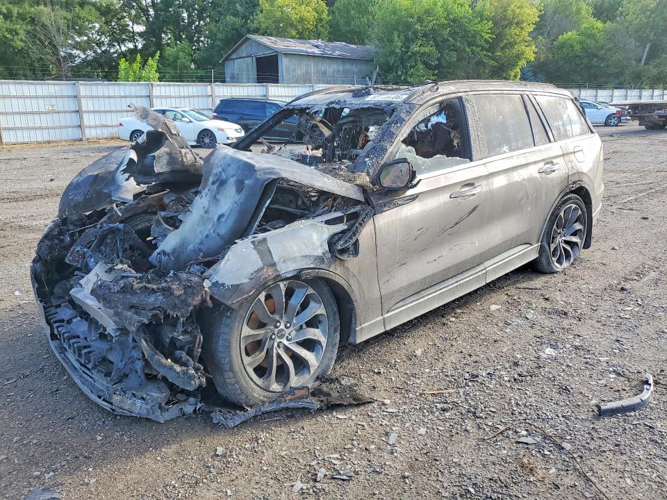 Снимка 1 от търг – 2021 LINCOLN AVIATOR с VIN 5LMYJ8XY9MNL02284