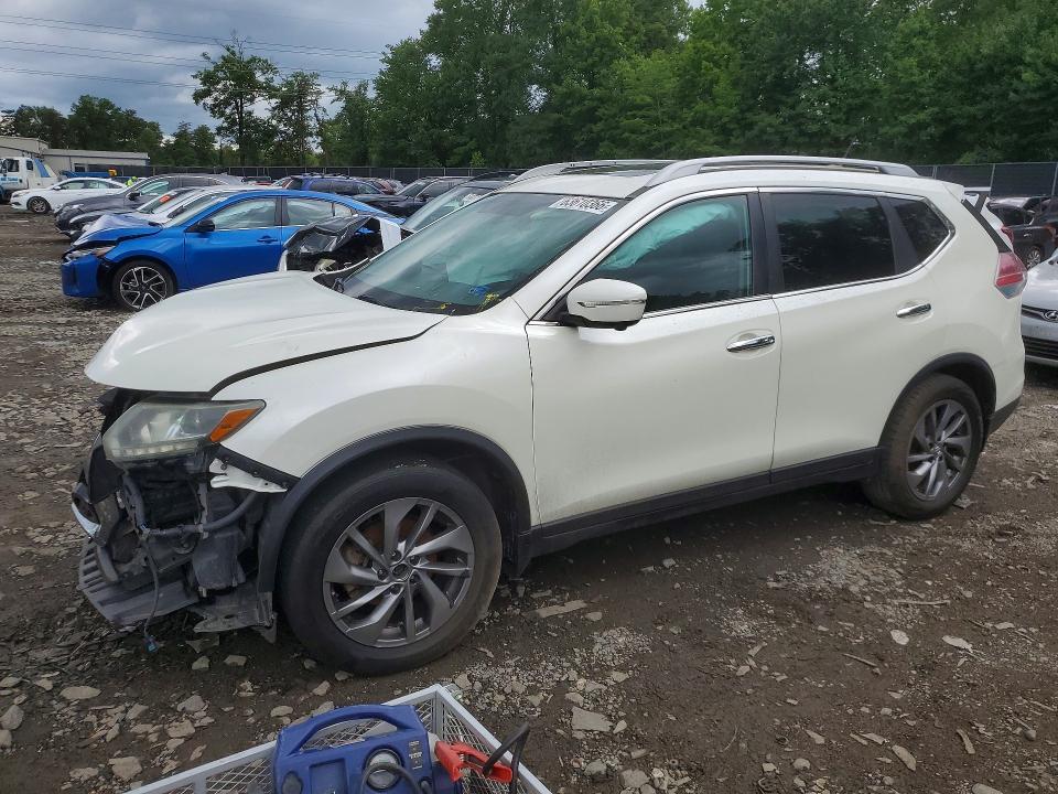 NISSAN ROGUE 2015 with VIN 5N1AT2MT8FC808370 - Photo from auction