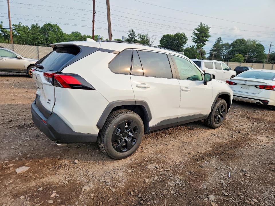 Photo 3 from auction – 2019 TOYOTA RAV4 with VIN JTMF1RFV2KD033592