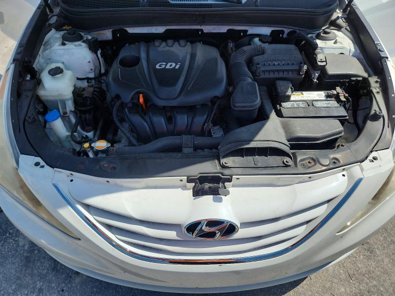 Photo 11 from auction – 2011 HYUNDAI SONATA with VIN 5NPEB4AC1BH169529