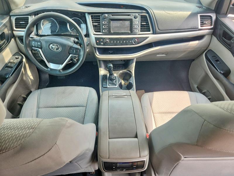 Photo 8 from auction – 2016 TOYOTA HIGHLANDER with VIN 5TDZARFH3GS018070