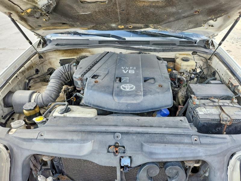 Photo 12 from auction – 2004 TOYOTA 4RUNNER with VIN JTEZU14RX40020865