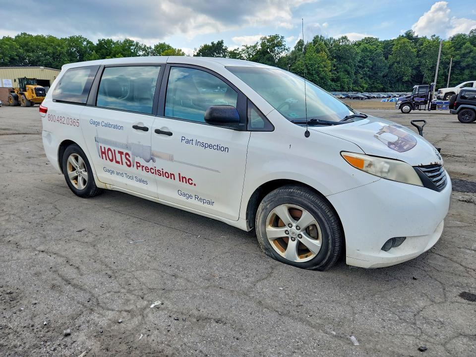 Photo 4 from auction – 2014 TOYOTA SIENNA with VIN 5TDZK3DC0ES409580