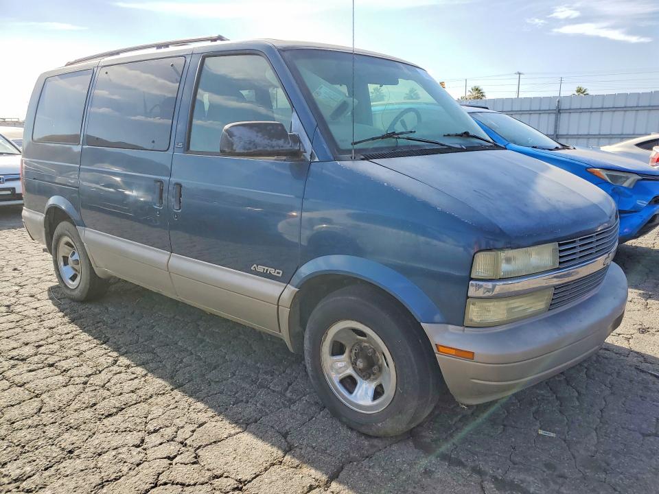 Photo 4 from auction – 2002 CHEVROLET ASTRO with VIN 1GNDM19X82B149492