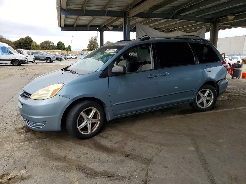 TOYOTA SIENNA 2005 with VIN 5TDZA23C45S306774 - Photo from auction