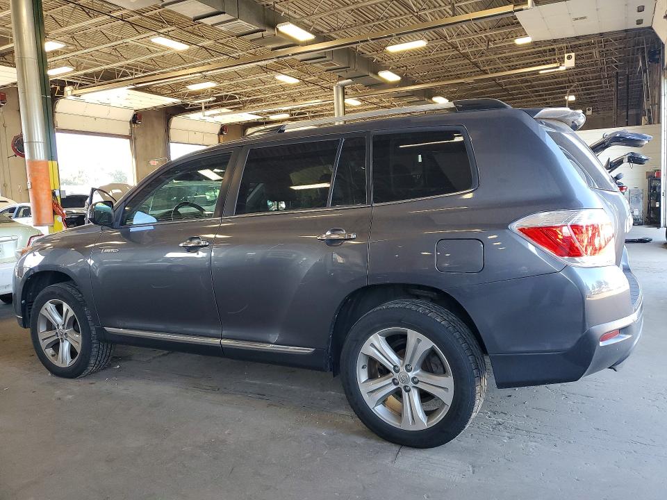 Photo 2 from auction – 2013 TOYOTA HIGHLANDER with VIN 5TDDK3EH1DS246733