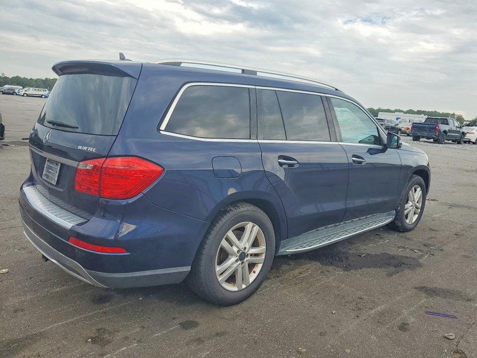 Photo 3 from auction – 2015 MERCEDES-BENZ GL with VIN 4JGDF2EE8FA550769