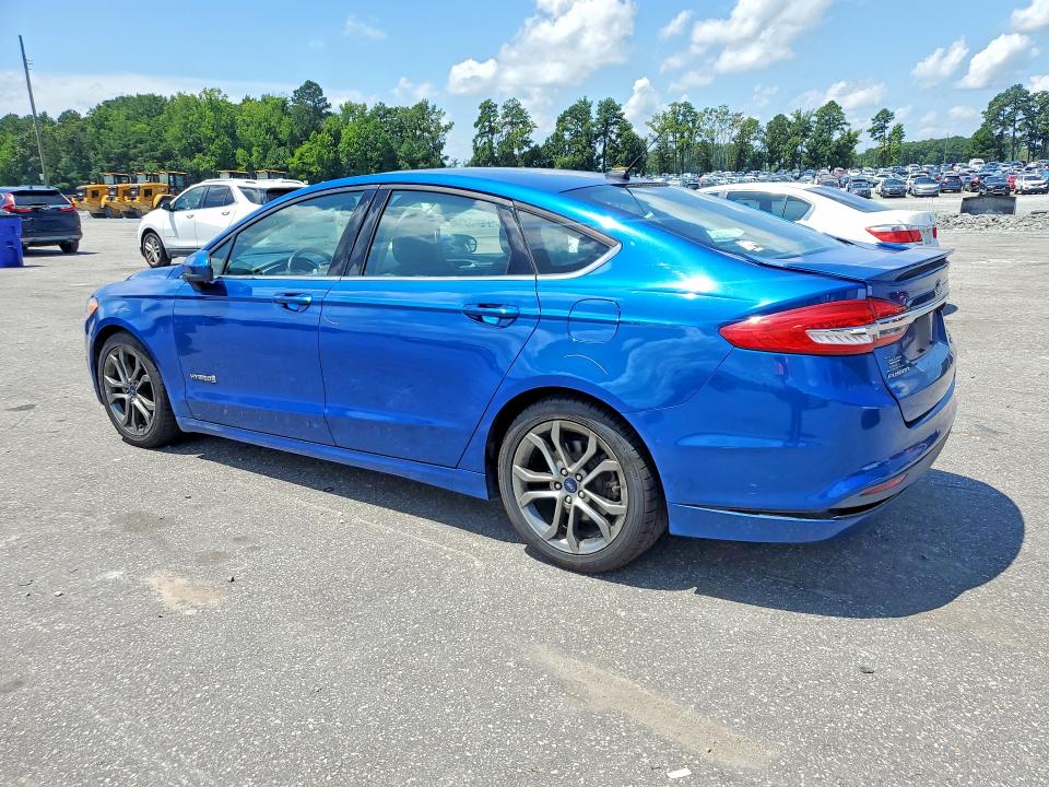 Photo 2 from auction – 2017 FORD FUSION with VIN 3FA6P0LU4HR357722