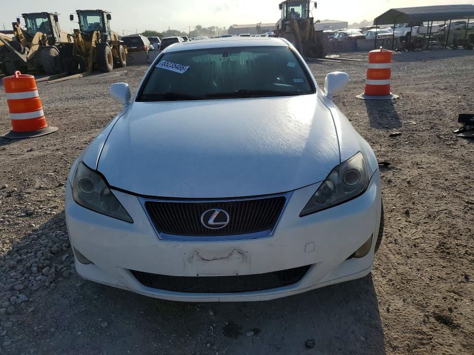 Photo 5 from auction – 2006 LEXUS IS with VIN JTHCK262362002252