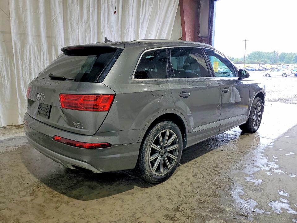 Photo 3 from auction – 2017 AUDI Q7 with VIN WA1LAAF76HD020482