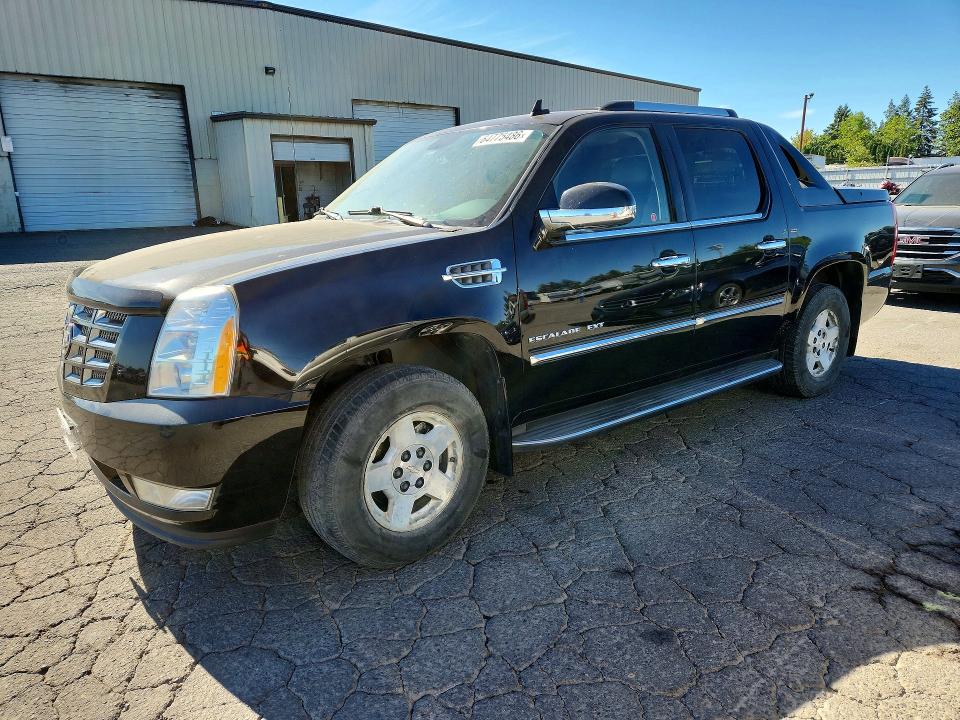 CADILLAC ESCALADE 2011 with VIN 3GYT4MEF7BG170645 - Photo from auction