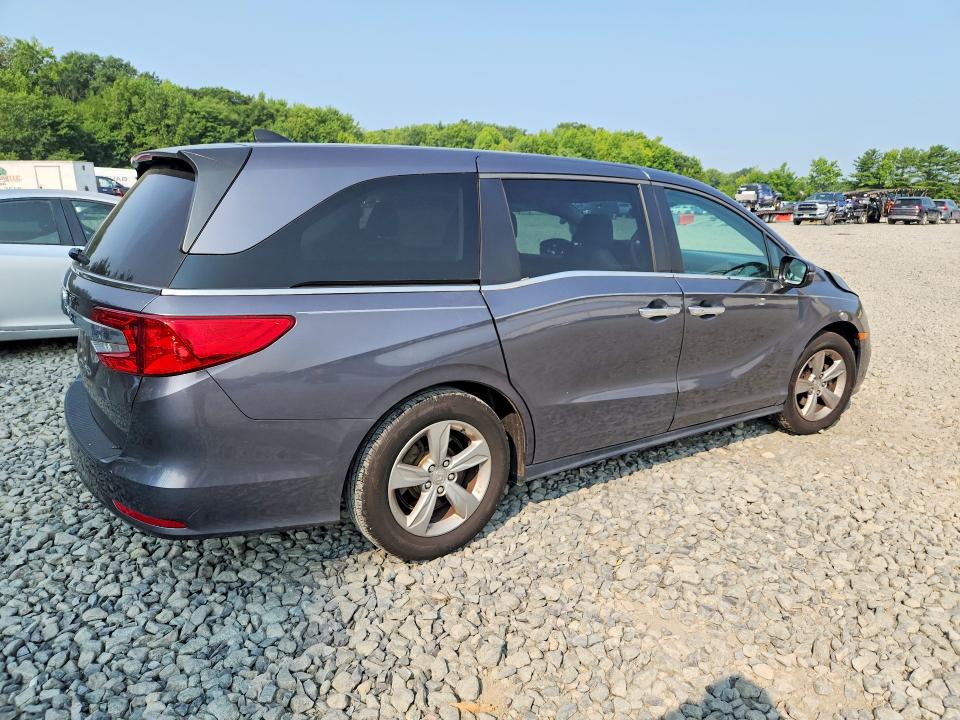 Photo 3 from auction – 2018 HONDA ODYSSEY with VIN 5FNRL6H79JB021256