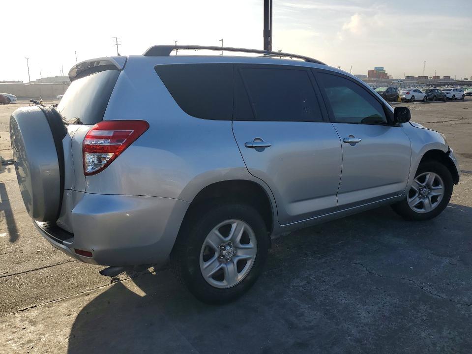 Photo 3 from auction – 2009 TOYOTA RAV4 with VIN JTMZF33V09D001802