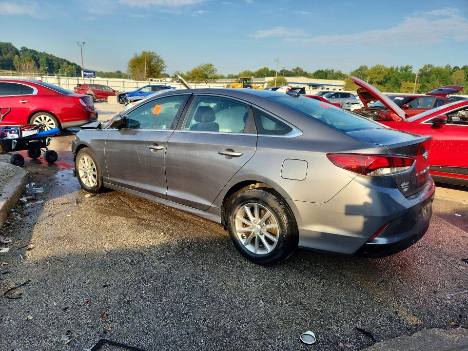 Снимка 2 от търг – 2019 HYUNDAI SONATA с VIN 5NPE24AF6KH801838