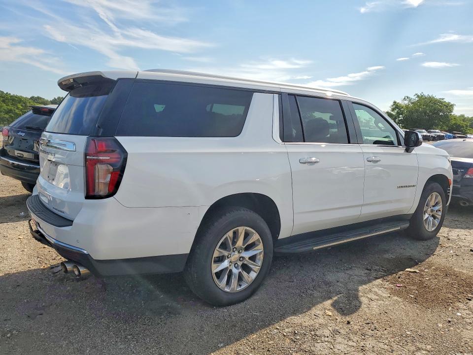 Photo 3 from auction – 2023 CHEVROLET SUBURBAN with VIN 1GNSCFKD1PR370437