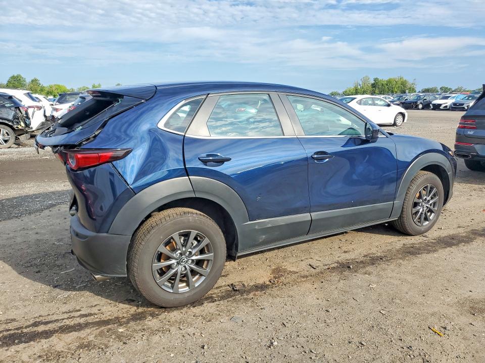 Photo 3 from auction – 2022 MAZDA CX-30 with VIN 3MVDMBAL3NM425659