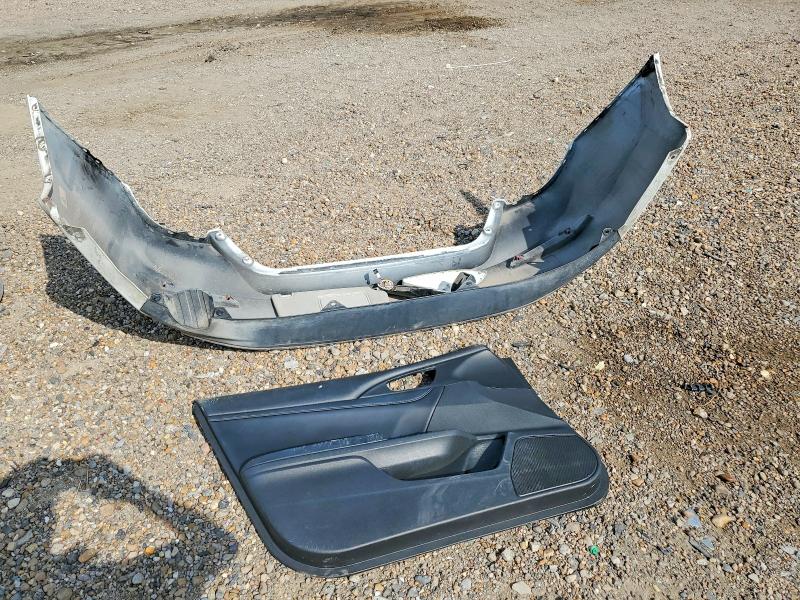 Photo 12 from auction – 2019 HONDA INSIGHT with VIN 19XZE4F96KE018762