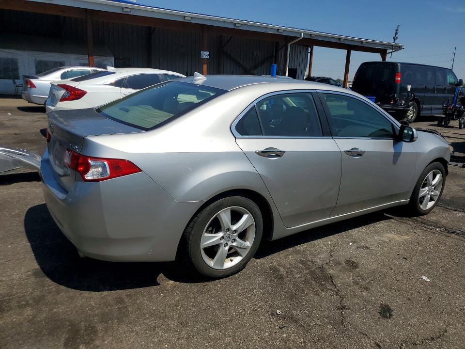 Photo 3 from auction – 2010 ACURA TSX with VIN JH4CU2F62AC002940